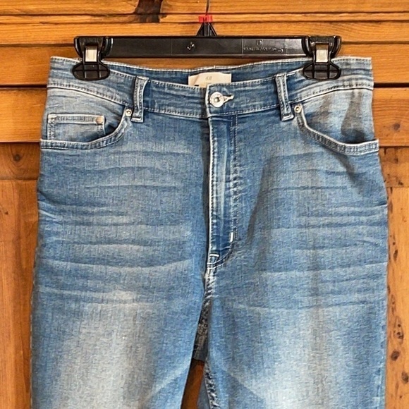 H&M Light Blue High Rise Cotton Viscose Jeans-Pants Sz. 6 - Picture 5 of 10